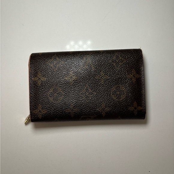 Louis Vuitton Monogram Wallet - Used - Picture 5 of 12